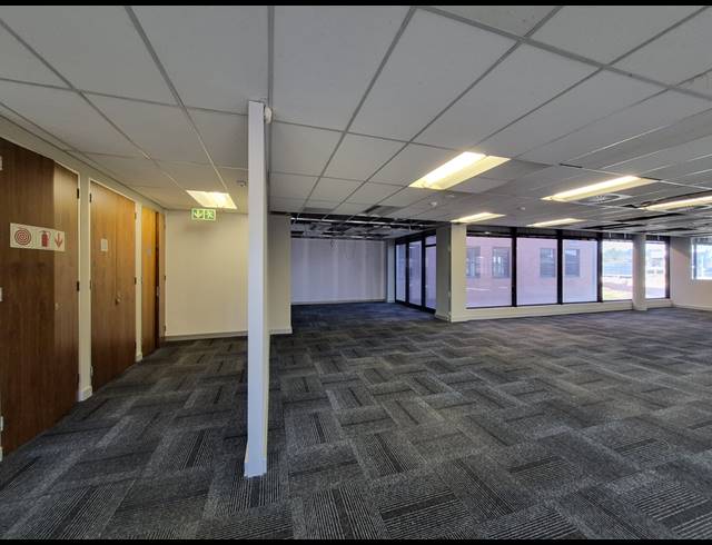 232M² OFFICE TO LET IN WAVERLEY